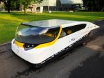 Голландские студенты построили семейный автомобиль, работающий на энергии солнца Голландские студенты построили семейный автомобиль, работающий на энергии солнца