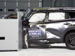 Новая Toyota RAV4 провалила краштест IIHS Новая Toyota RAV4 провалила краштест IIHS