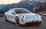 Четырехдверный спортивный электрокар Porsche Taycan
